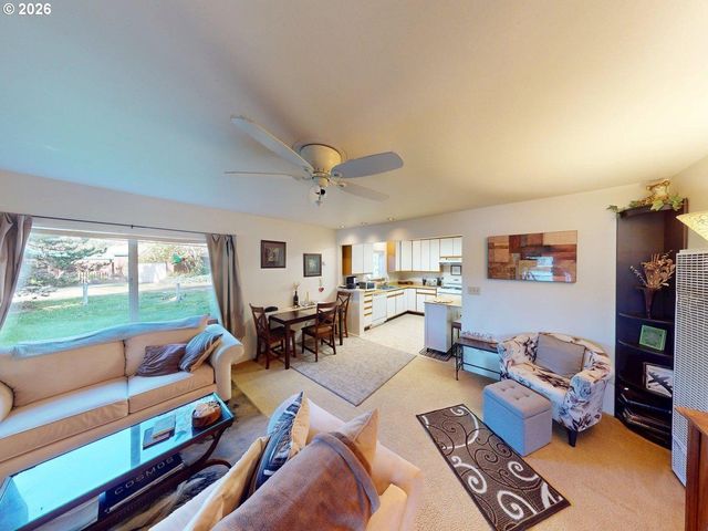 99270 WINCHUCK RIVER Rd, Brookings, OR 97415