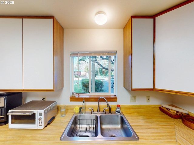99270 WINCHUCK RIVER Rd, Brookings, OR 97415