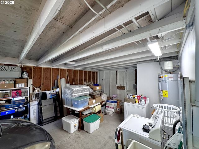 99270 WINCHUCK RIVER Rd, Brookings, OR 97415