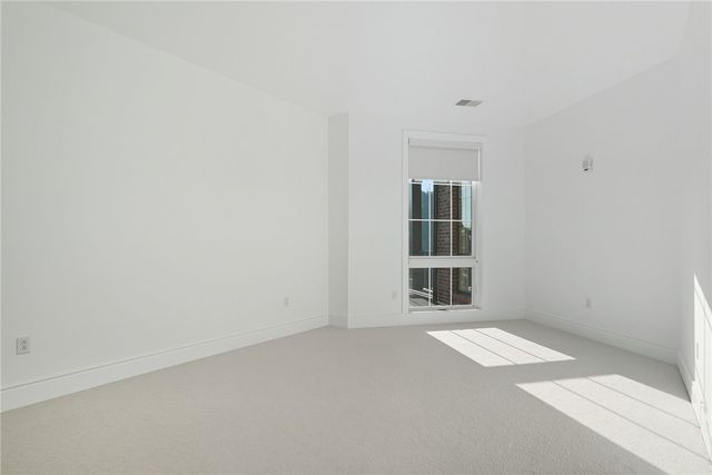 1 1st Street 407, Oakmont, PA 15139