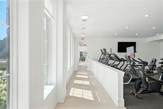 1 1st Street 407, Oakmont, PA 15139