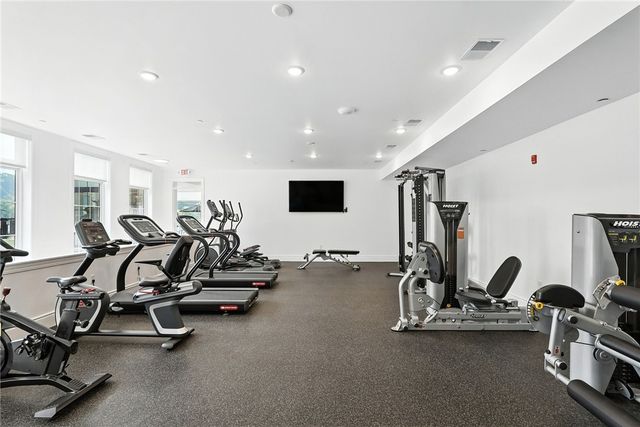 1 1st Street 407, Oakmont, PA 15139