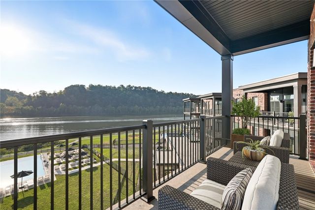 1 1st Street 407, Oakmont, PA 15139