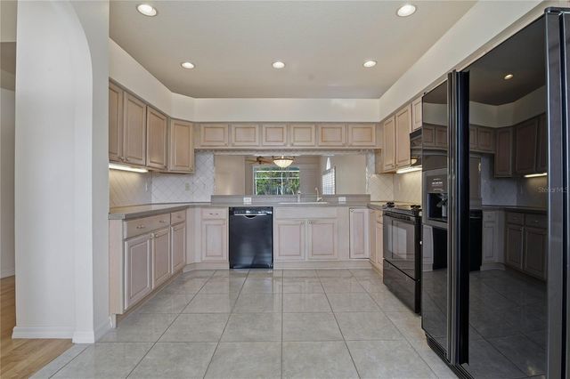 1160 LINDENWOOD DRIVE, Tarpon Springs, FL 34688