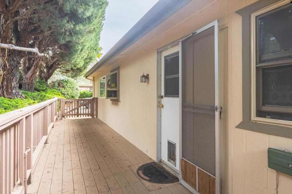 Image 17 of property listing at 17633 Pond Derosa, Salinas, CA 93907