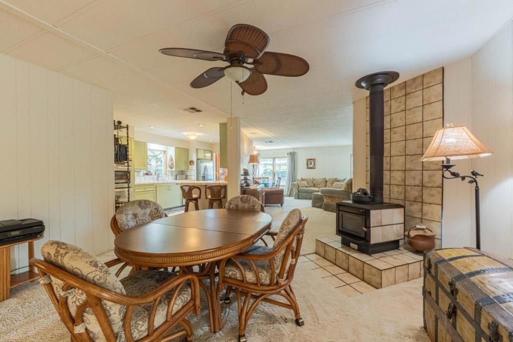 Image 19 of property listing at 17633 Pond Derosa, Salinas, CA 93907