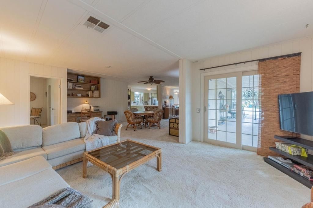 Image 22 of property listing at 17633 Pond Derosa, Salinas, CA 93907