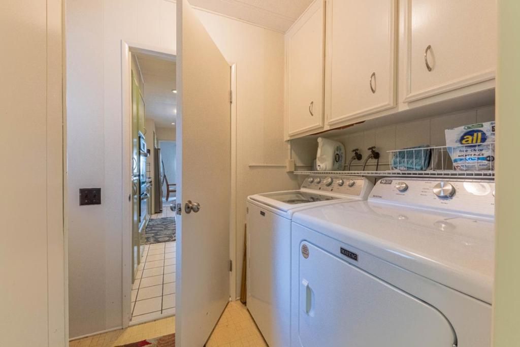 Image 36 of property listing at 17633 Pond Derosa, Salinas, CA 93907