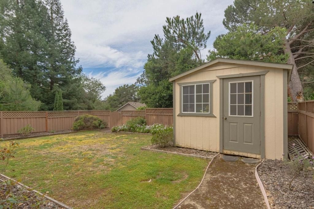 Image 38 of property listing at 17633 Pond Derosa, Salinas, CA 93907