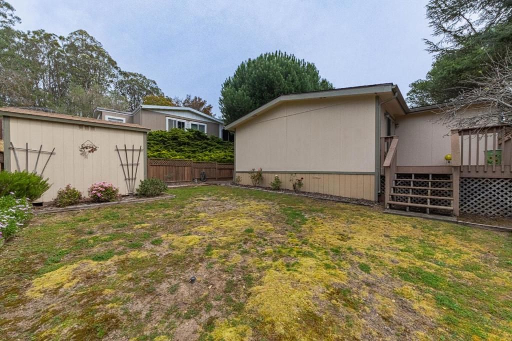 Image 40 of property listing at 17633 Pond Derosa, Salinas, CA 93907