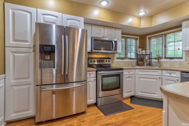 263 S Pyracantha Circle, Santa Claus, IN 47579