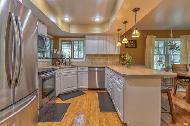 263 S Pyracantha Circle, Santa Claus, IN 47579