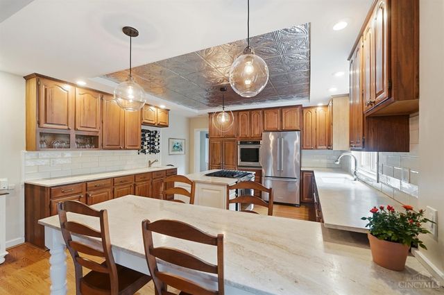 1346 Park Ridge Place, Cincinnati, OH 45208