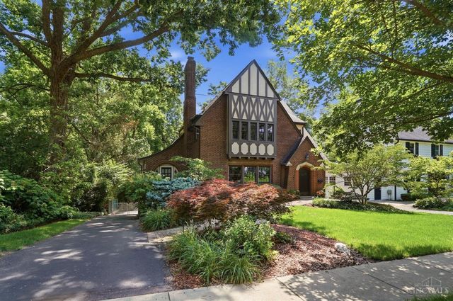 1346 Park Ridge Place, Cincinnati, OH 45208