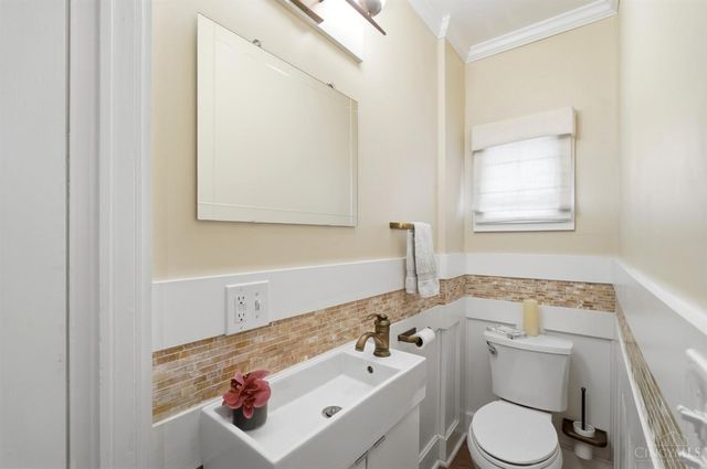1346 Park Ridge Place, Cincinnati, OH 45208