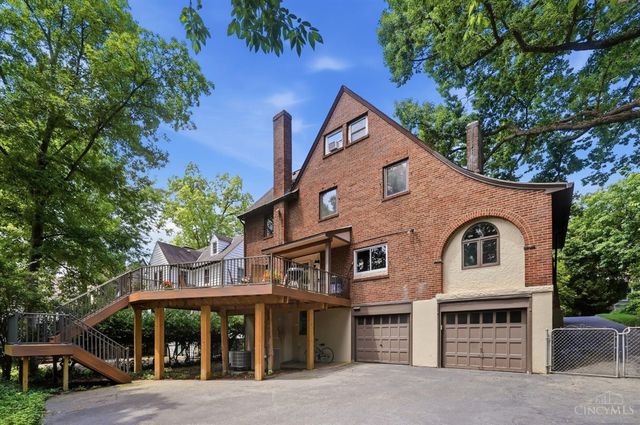 1346 Park Ridge Place, Cincinnati, OH 45208