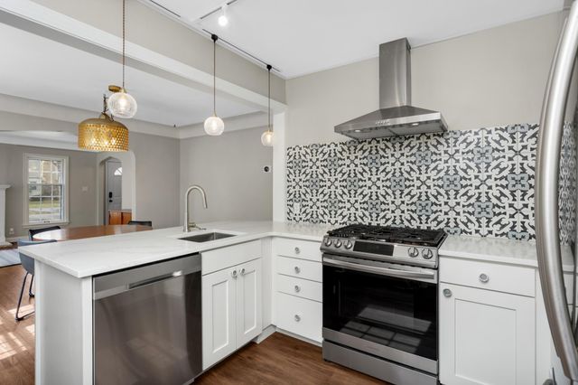 5615 12th Avenue S, Minneapolis, MN 55417