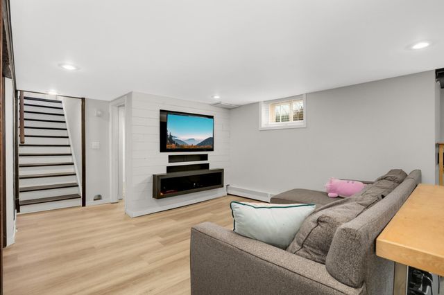 5615 12th Avenue S, Minneapolis, MN 55417