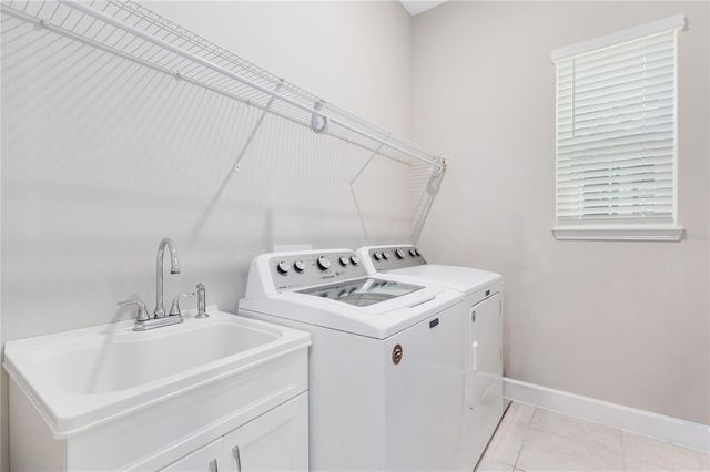 8962 LOWER CARREL CIRCLE, Orlando, FL 32827