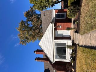 15161 Sprenger Avenue, Eastpointe, MI 48021