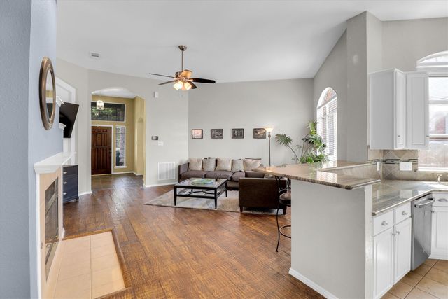 304 Sparrow Hawk, Mckinney, TX 75072