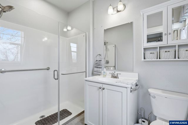 1301 Sunflower St, Woodburn, OR 97071