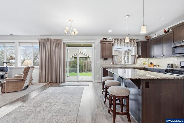 1301 Sunflower St, Woodburn, OR 97071