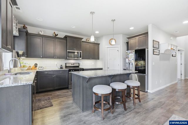 1301 Sunflower St, Woodburn, OR 97071