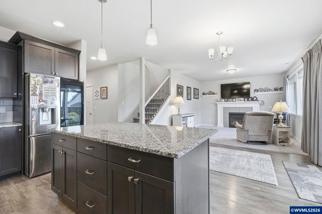 1301 Sunflower St, Woodburn, OR 97071