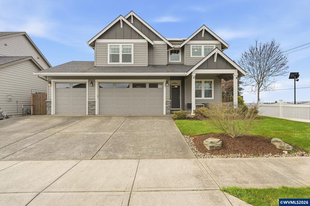 1301 Sunflower St, Woodburn, OR 97071