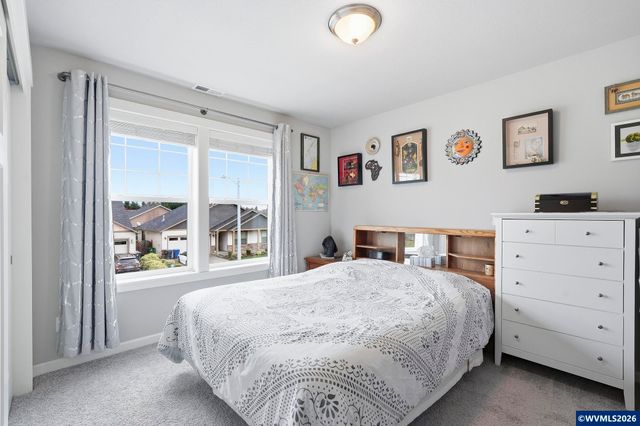 1301 Sunflower St, Woodburn, OR 97071