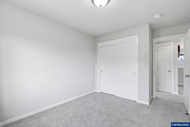 1301 Sunflower St, Woodburn, OR 97071