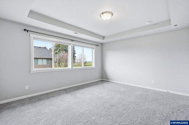 1301 Sunflower St, Woodburn, OR 97071