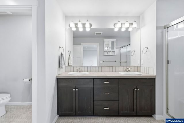 1301 Sunflower St, Woodburn, OR 97071