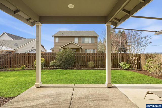 1301 Sunflower St, Woodburn, OR 97071