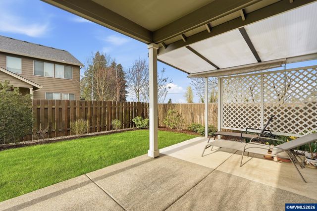 1301 Sunflower St, Woodburn, OR 97071