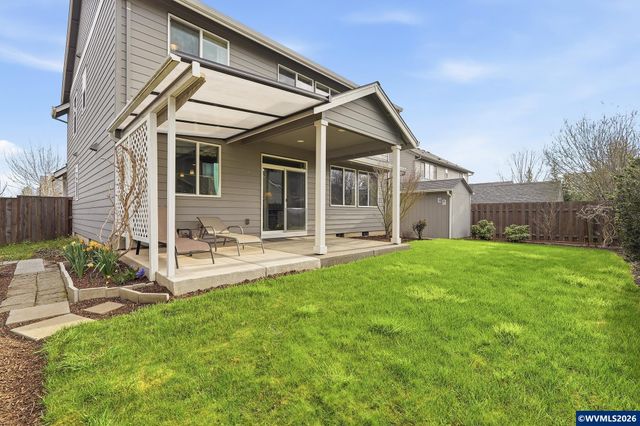 1301 Sunflower St, Woodburn, OR 97071