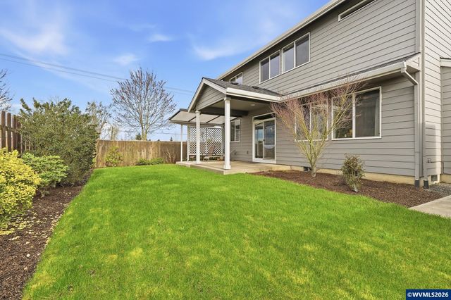 1301 Sunflower St, Woodburn, OR 97071