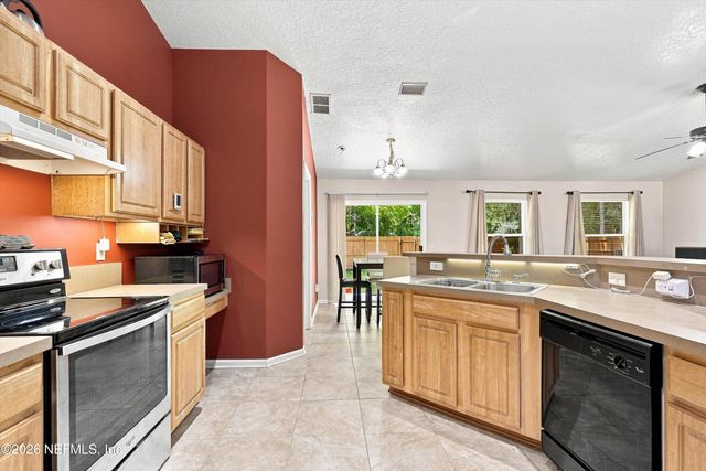 8168 LEAFCREST Drive, Jacksonville, FL 32244