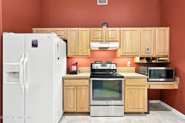 8168 LEAFCREST Drive, Jacksonville, FL 32244