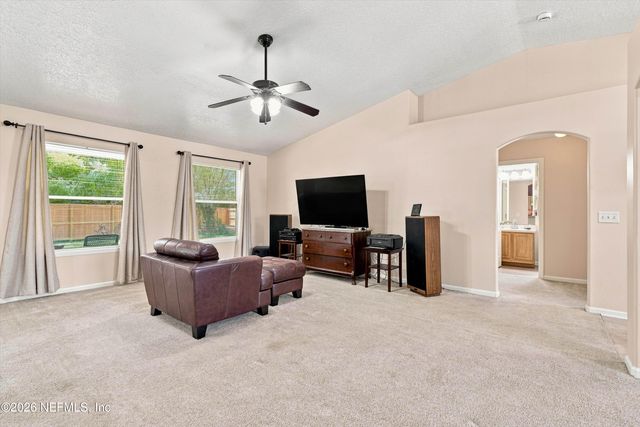 8168 LEAFCREST Drive, Jacksonville, FL 32244