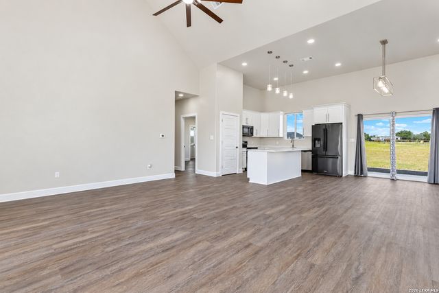 16911 Rancho Escondido, Atascosa, TX 78002