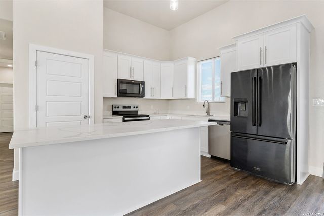 16911 Rancho Escondido, Atascosa, TX 78002