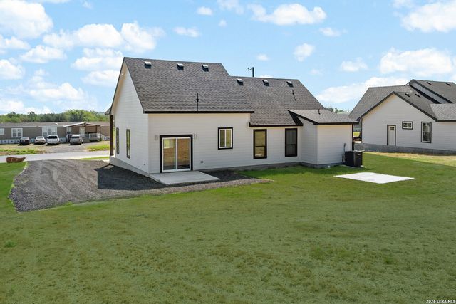 16911 Rancho Escondido, Atascosa, TX 78002