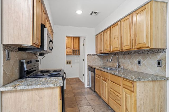 1813 W 62nd Street, Tulsa, OK 74132