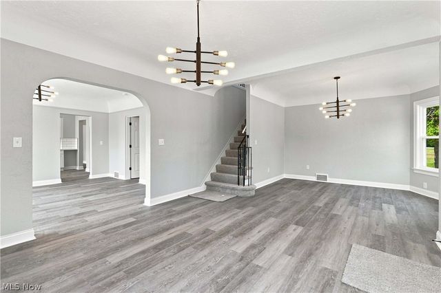 3223 W Pleasant Valley Road, Parma, OH 44134