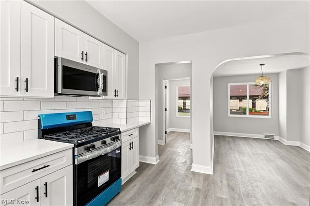 3223 W Pleasant Valley Road, Parma, OH 44134