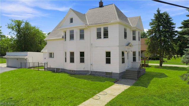 3223 W Pleasant Valley Road, Parma, OH 44134