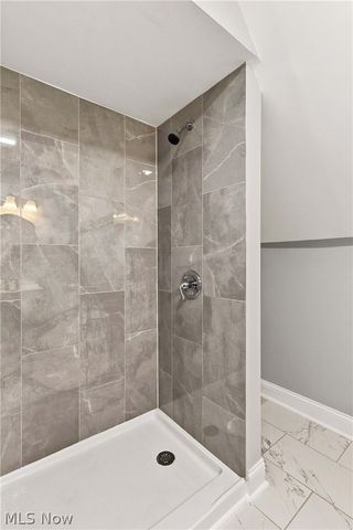3223 W Pleasant Valley Road, Parma, OH 44134
