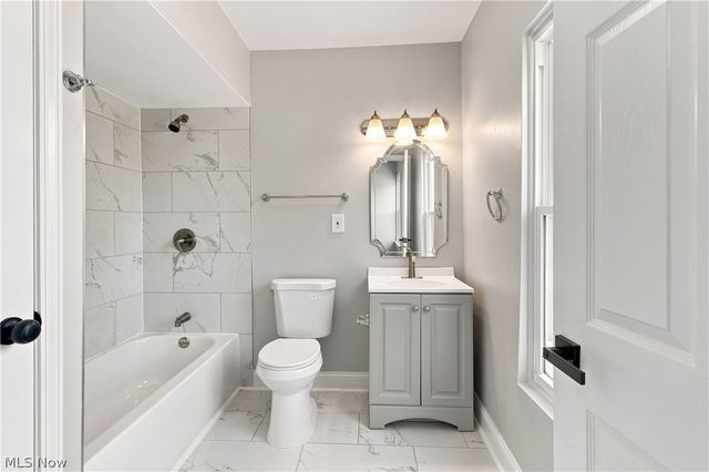 3223 W Pleasant Valley Road, Parma, OH 44134